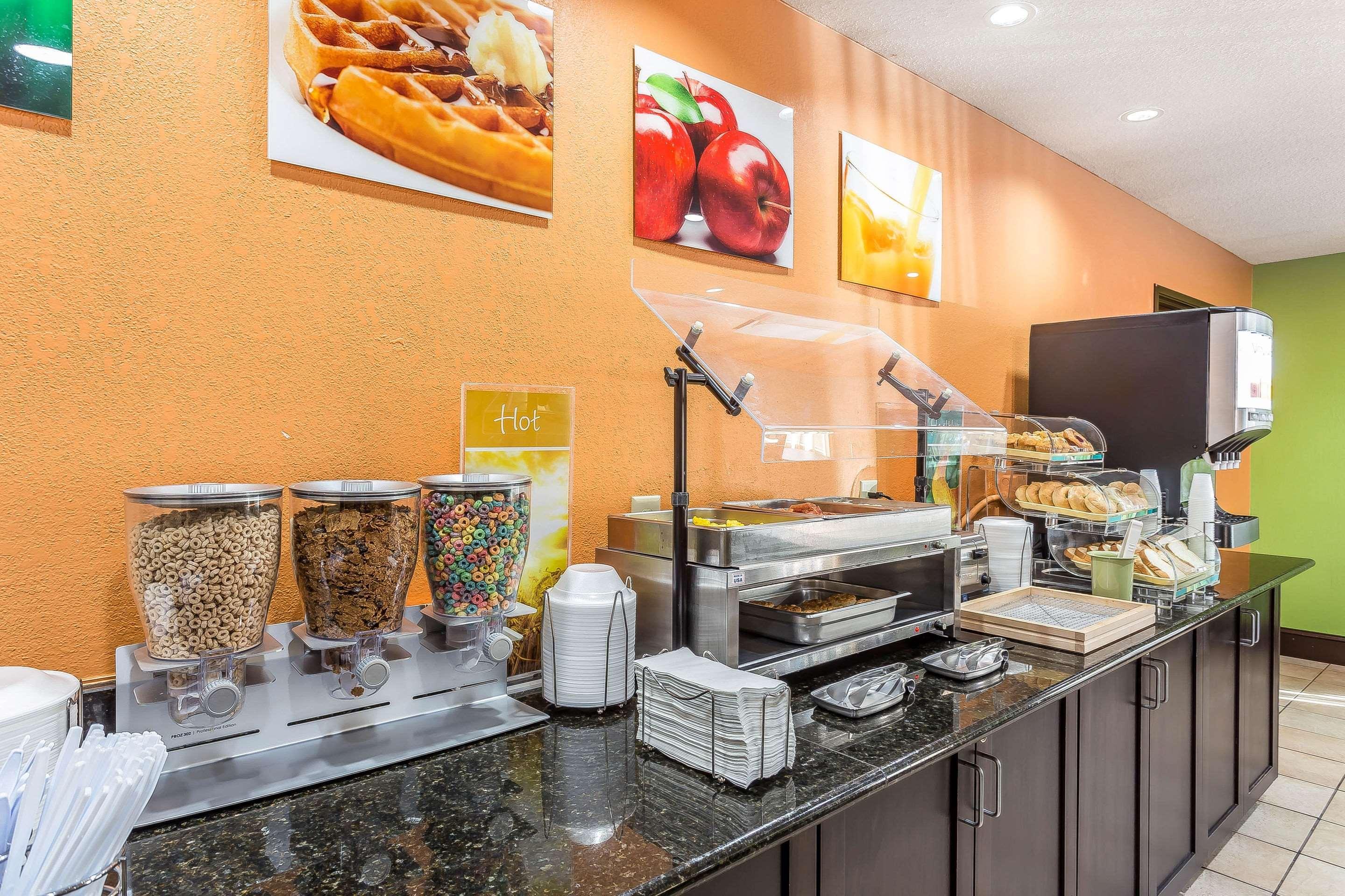 Quality Inn Warsaw I-40 Εξωτερικό φωτογραφία