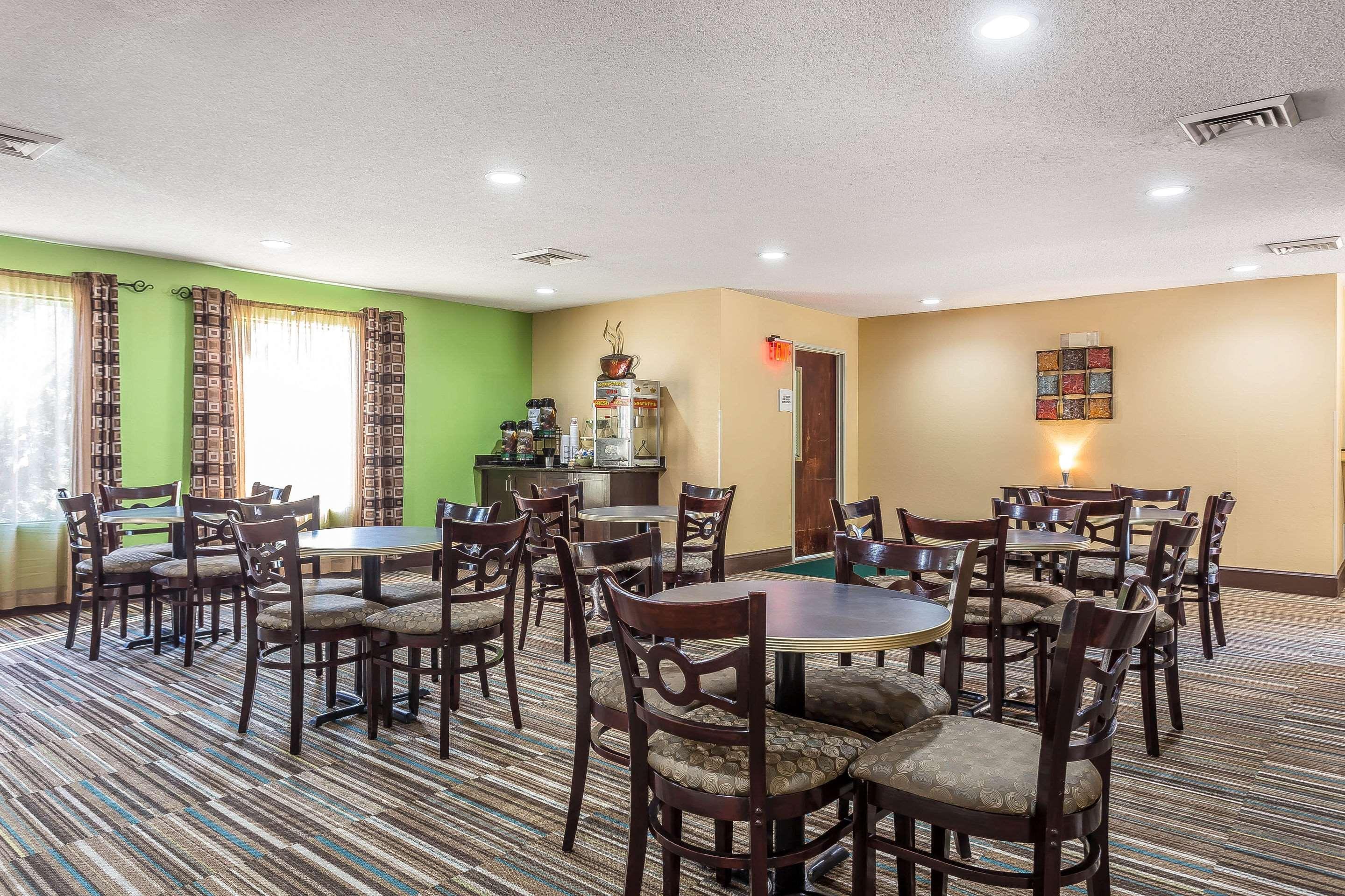 Quality Inn Warsaw I-40 Εξωτερικό φωτογραφία