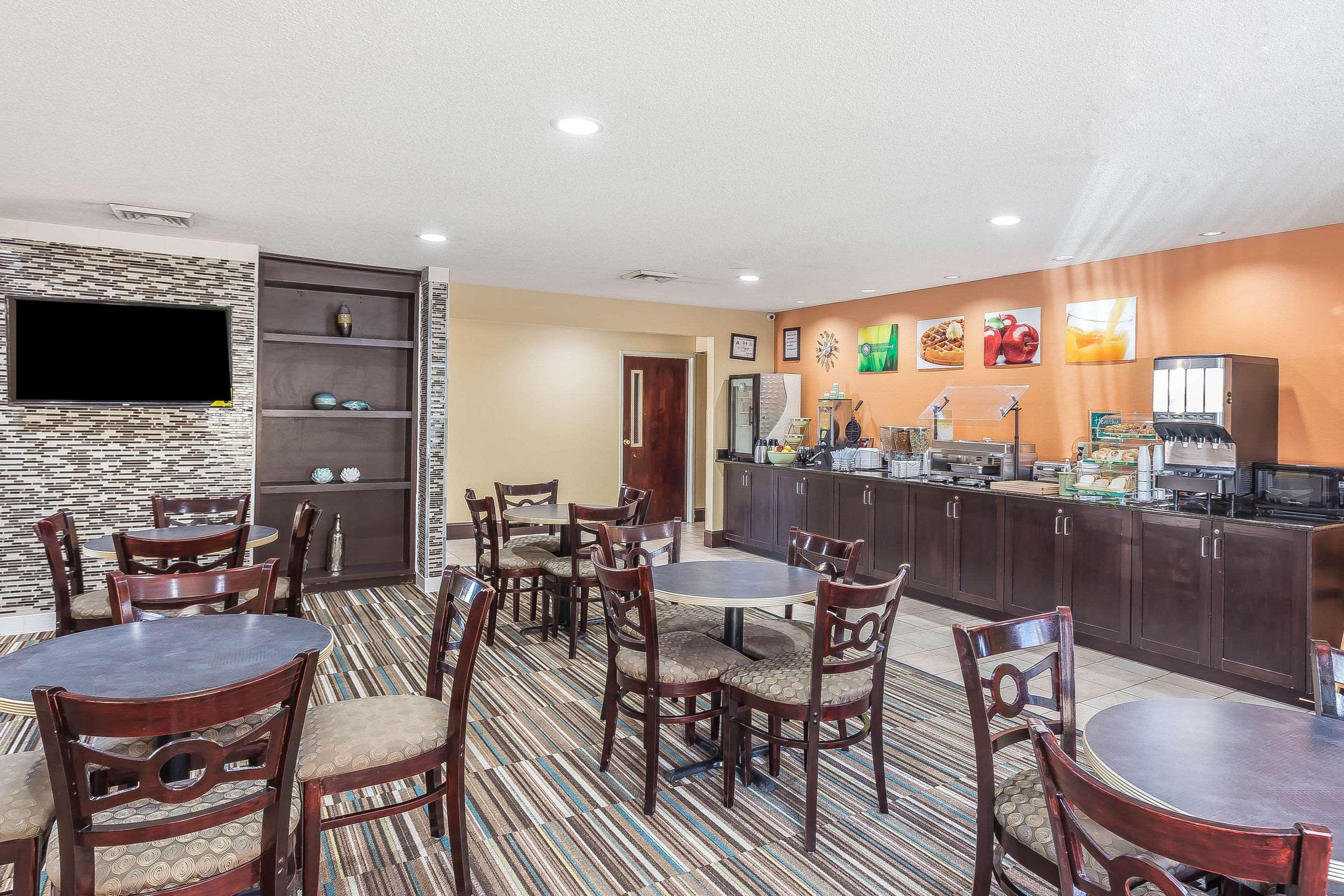 Quality Inn Warsaw I-40 Εξωτερικό φωτογραφία