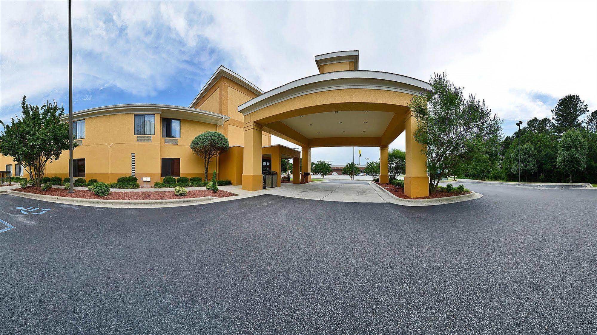 Quality Inn Warsaw I-40 Εξωτερικό φωτογραφία